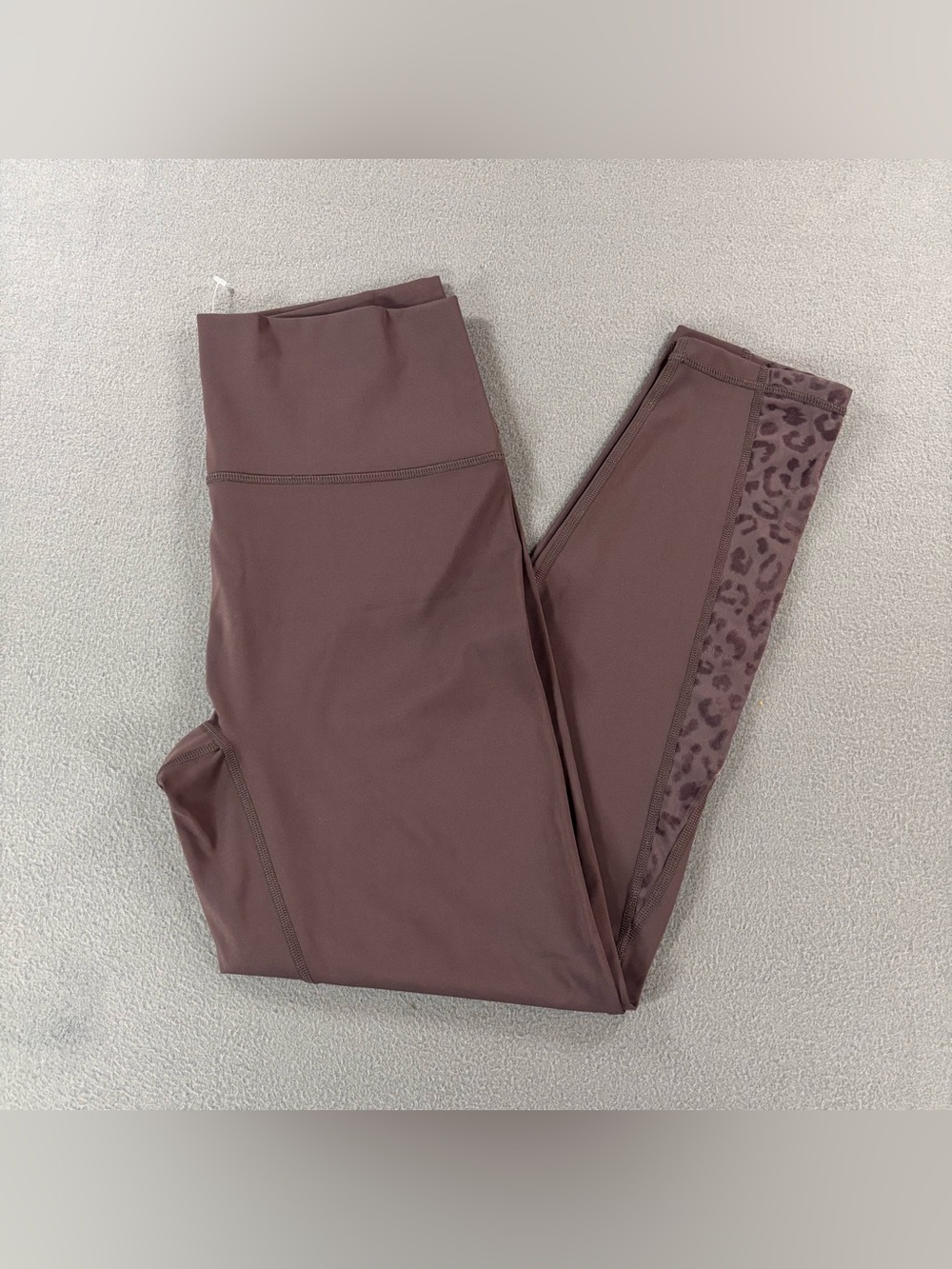 Aerie brown leggings with leopard print on the side panels, size XL